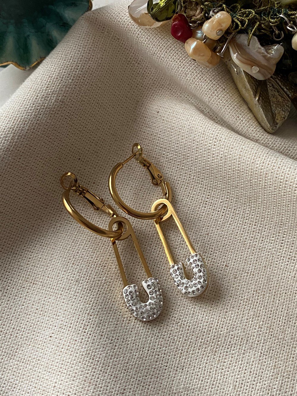 Çelik Sallantılı Çengel Küpe