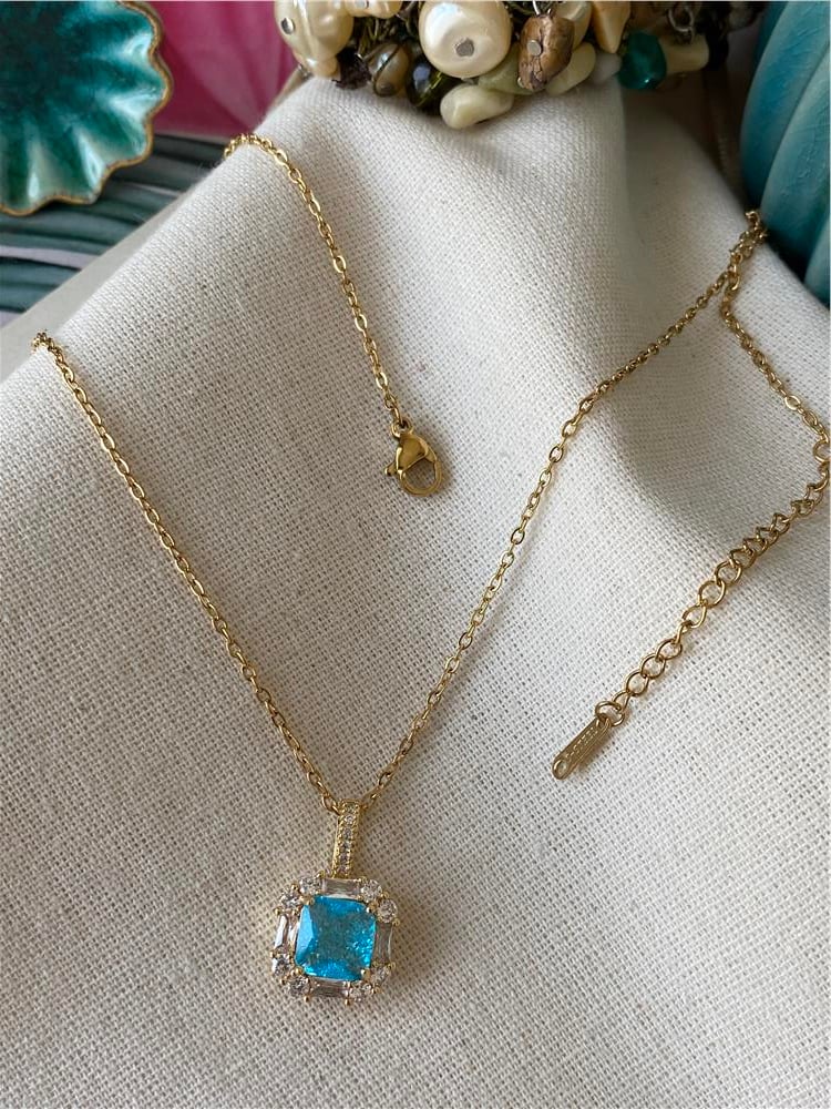 Çelik Sapphire Kolye