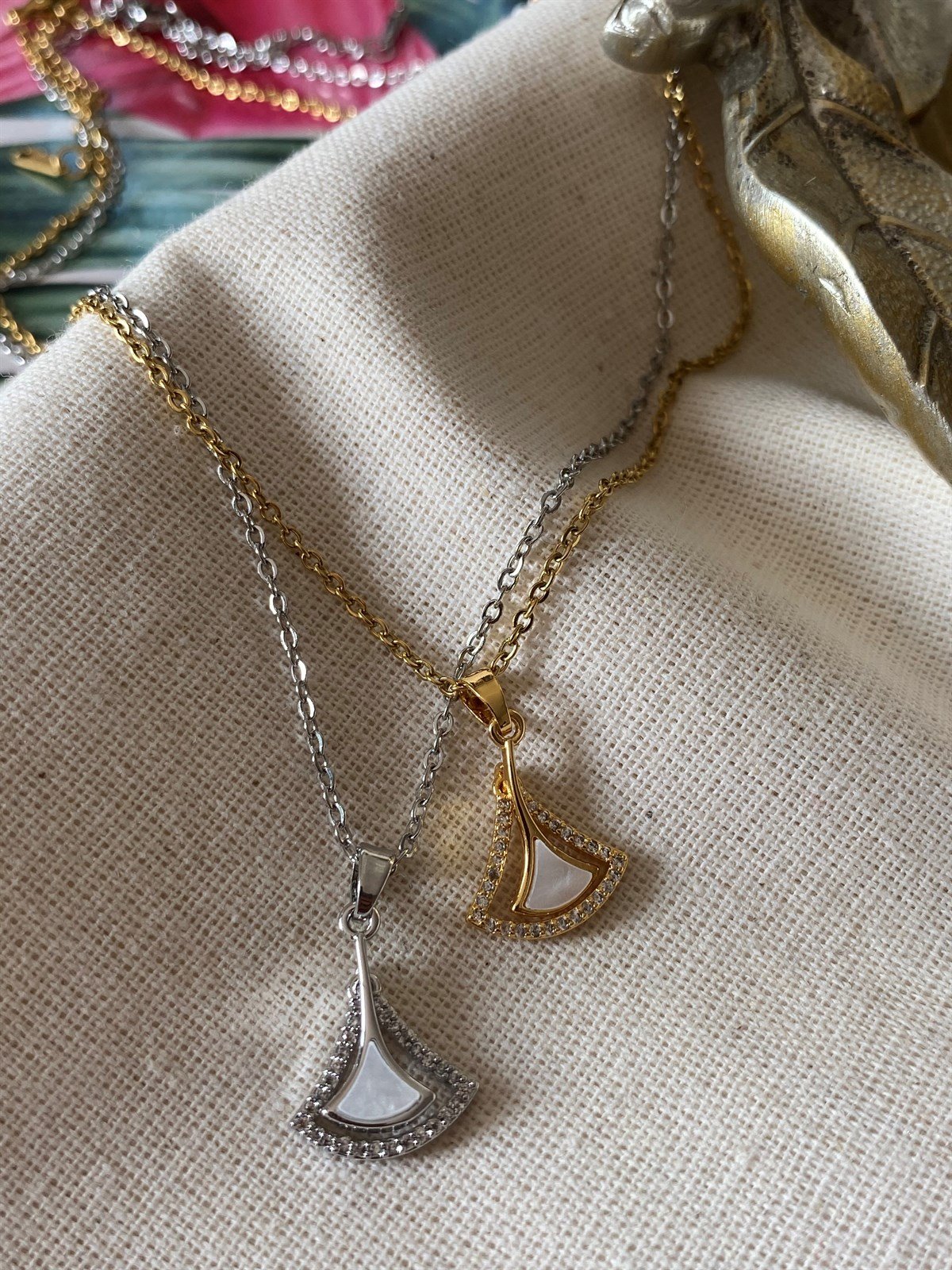 Çelik Sedef Çan Kolye