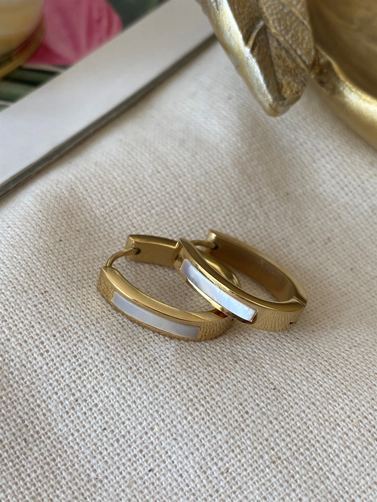 Çelik Sedefli Oval Küpe