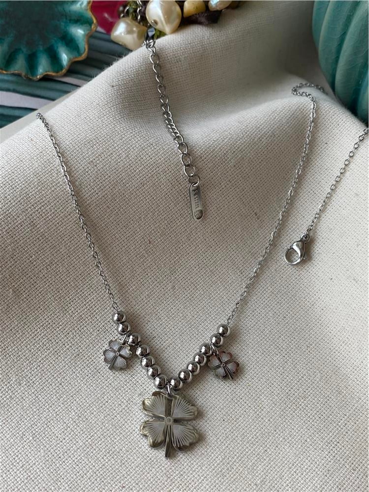Çelik Silver Üçlü Dorikalı Yonca Kolye 