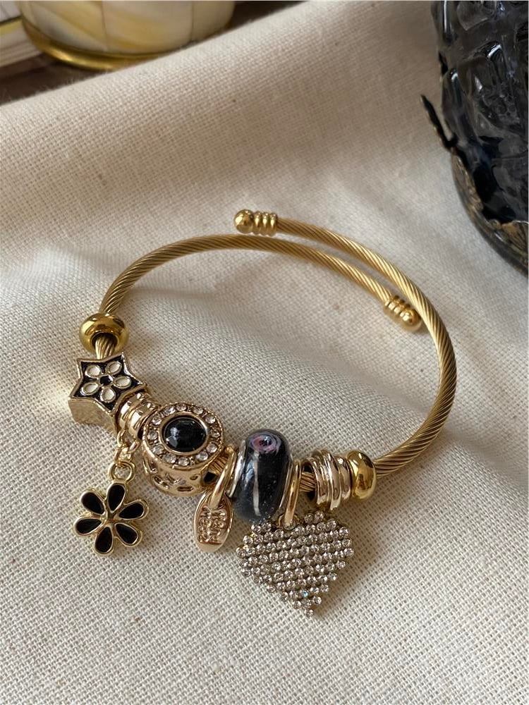 Çelik Siyah Çiçek Kalp Charmlı Bileklik