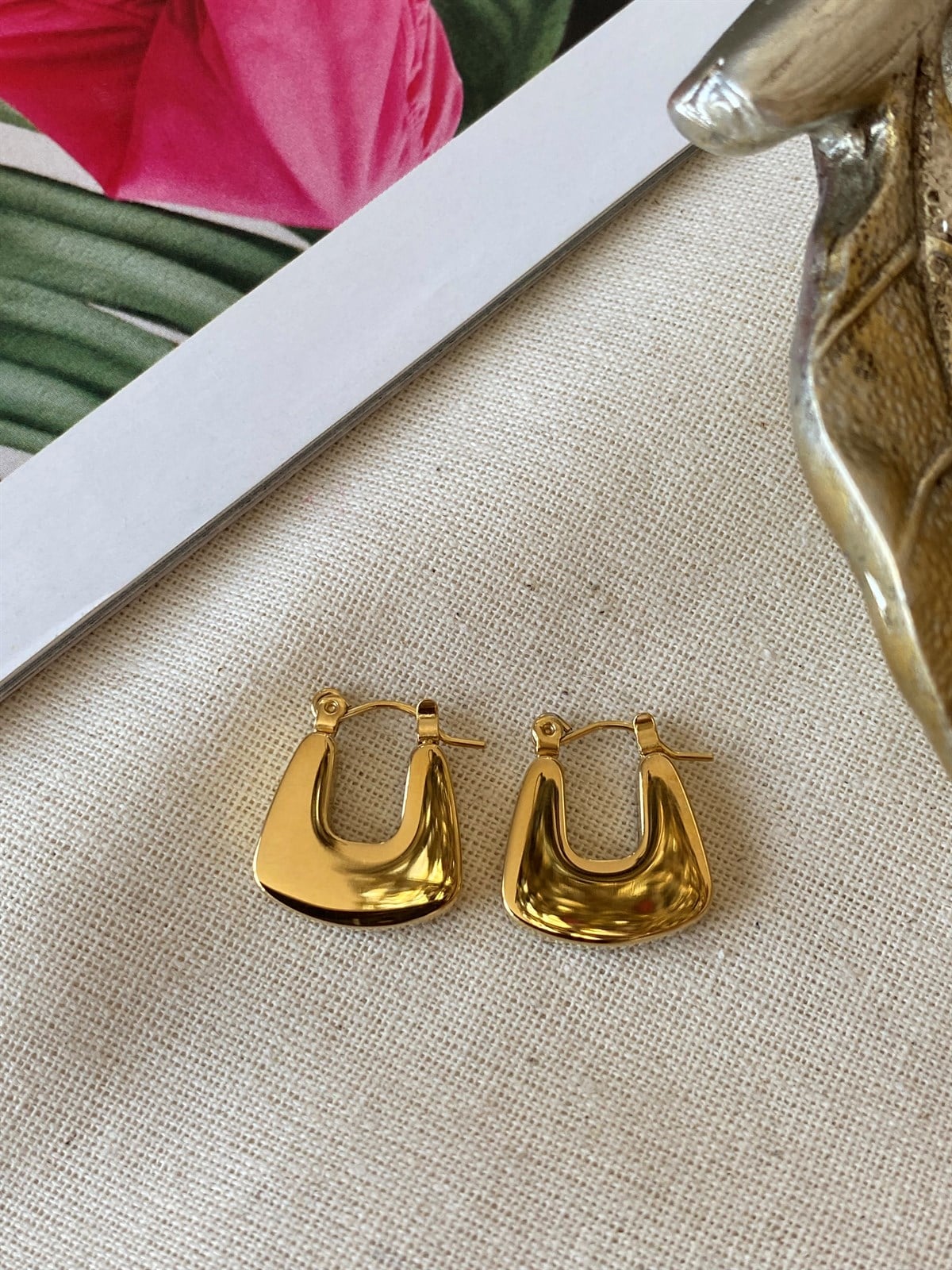 Çelik Tasarım Küpe