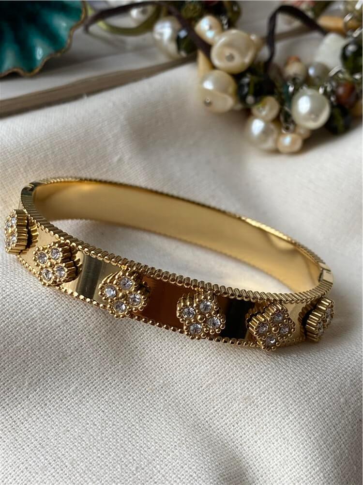 Çelik Taşlı Cleef Kelepçe