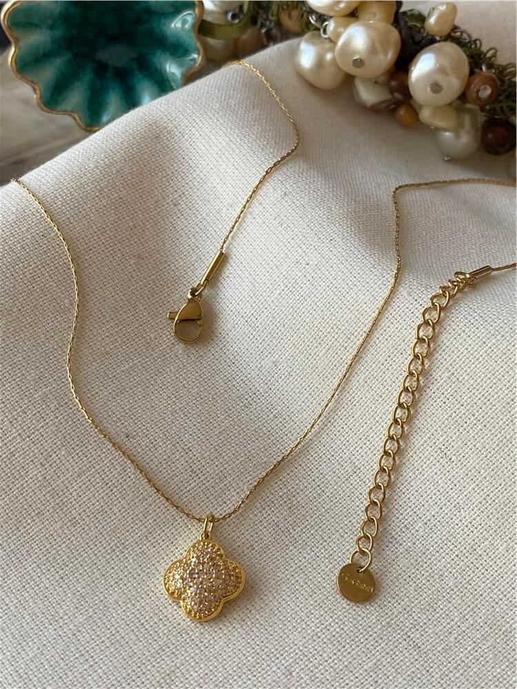 Çelik Taşlı Cleef Kolye
