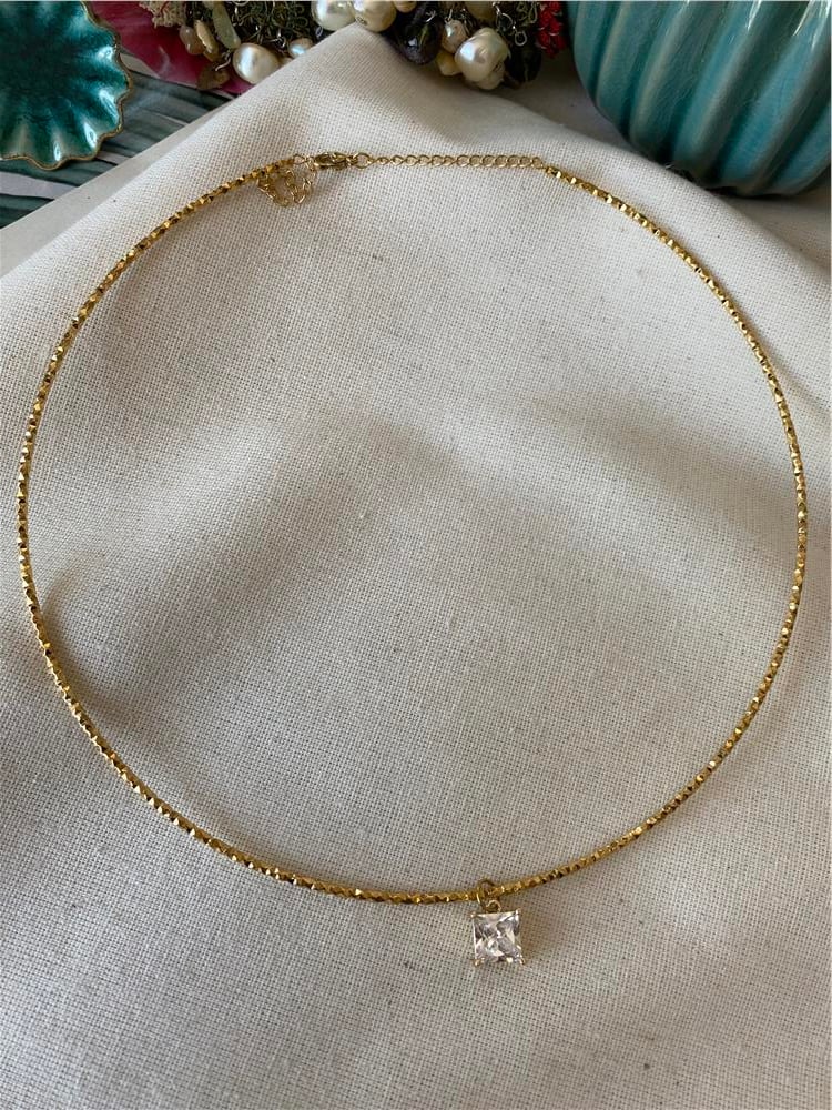Çelik Taşlı Kare Choker Kolye  