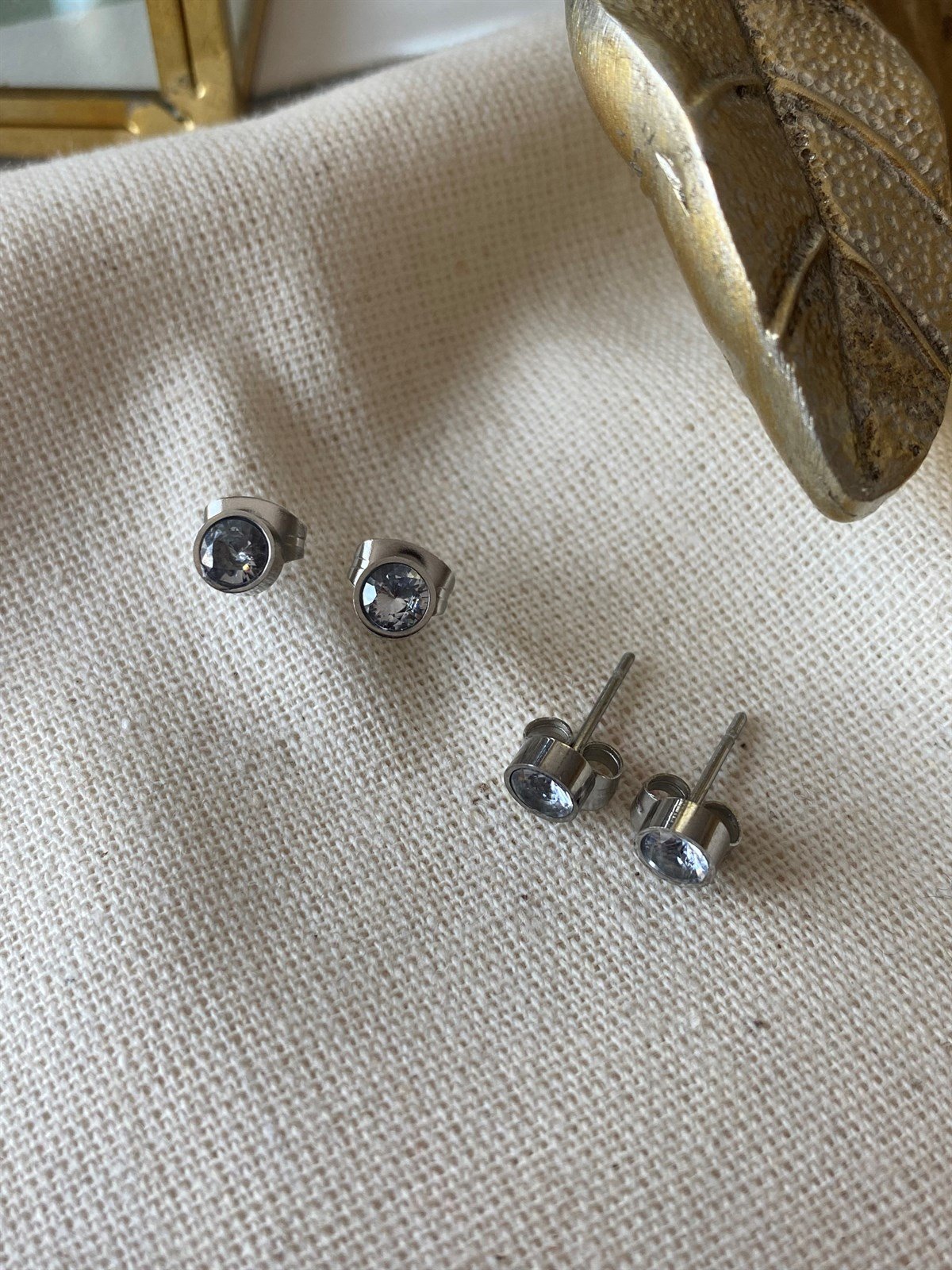 Çelik Tektaş Küpe