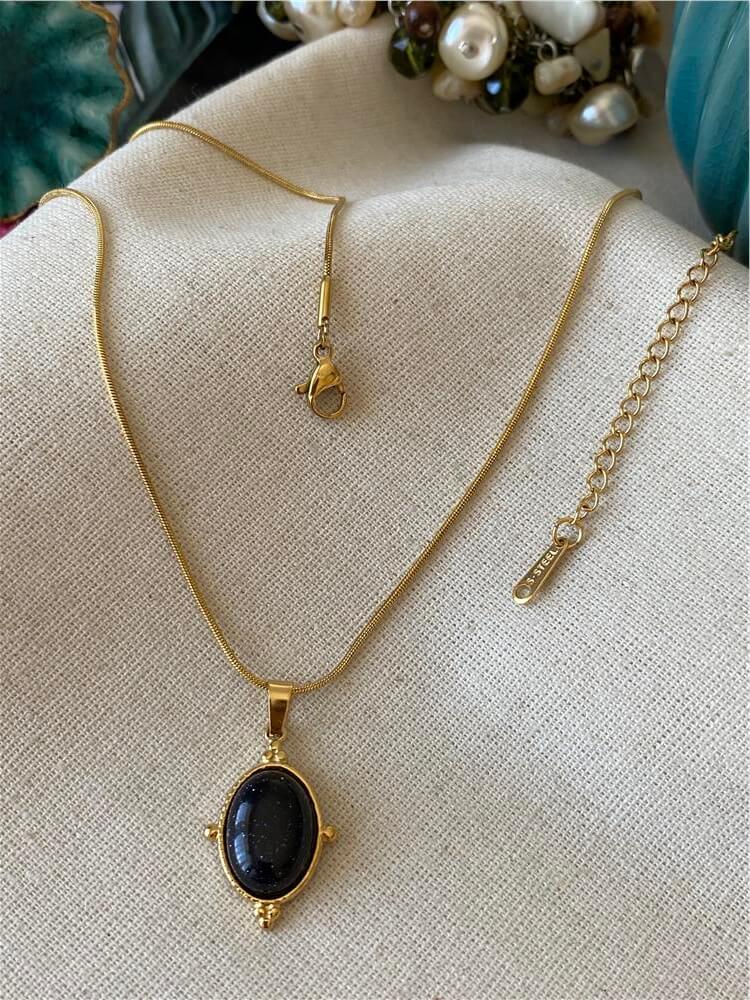 Çelik Vintage Black Kolye