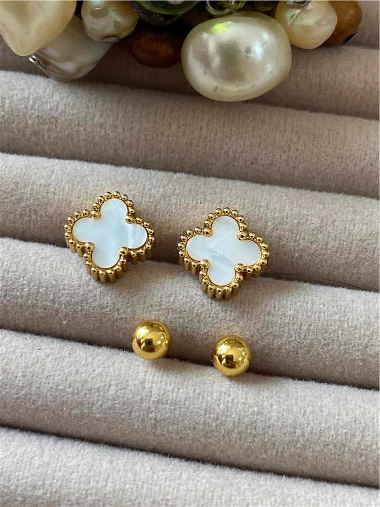 Çelik White Cleef Model Küpe Seti
