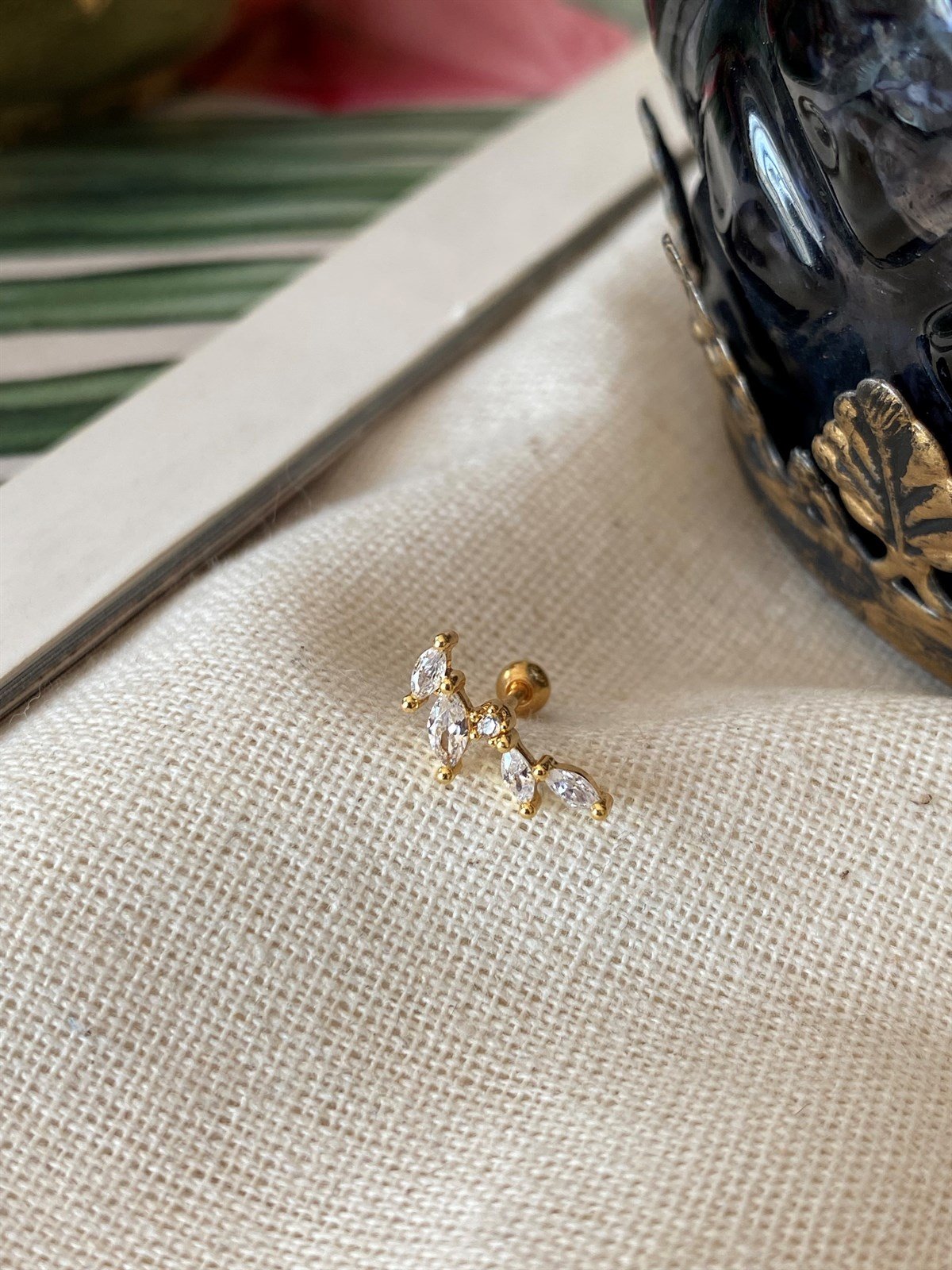 Çelik Yaprak Piercing