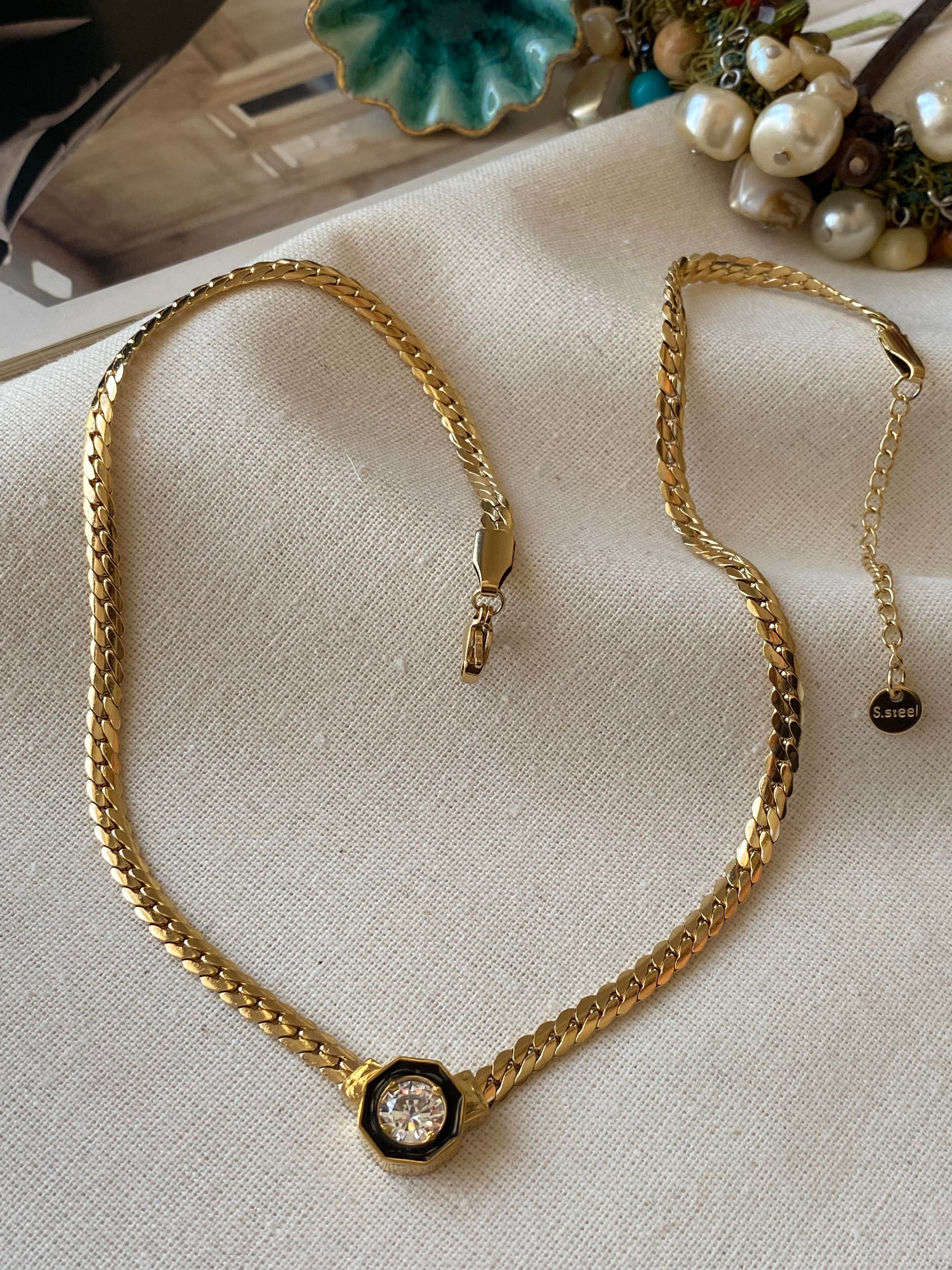 Çelik Yassı Örme Zincirli Şikel Kolye