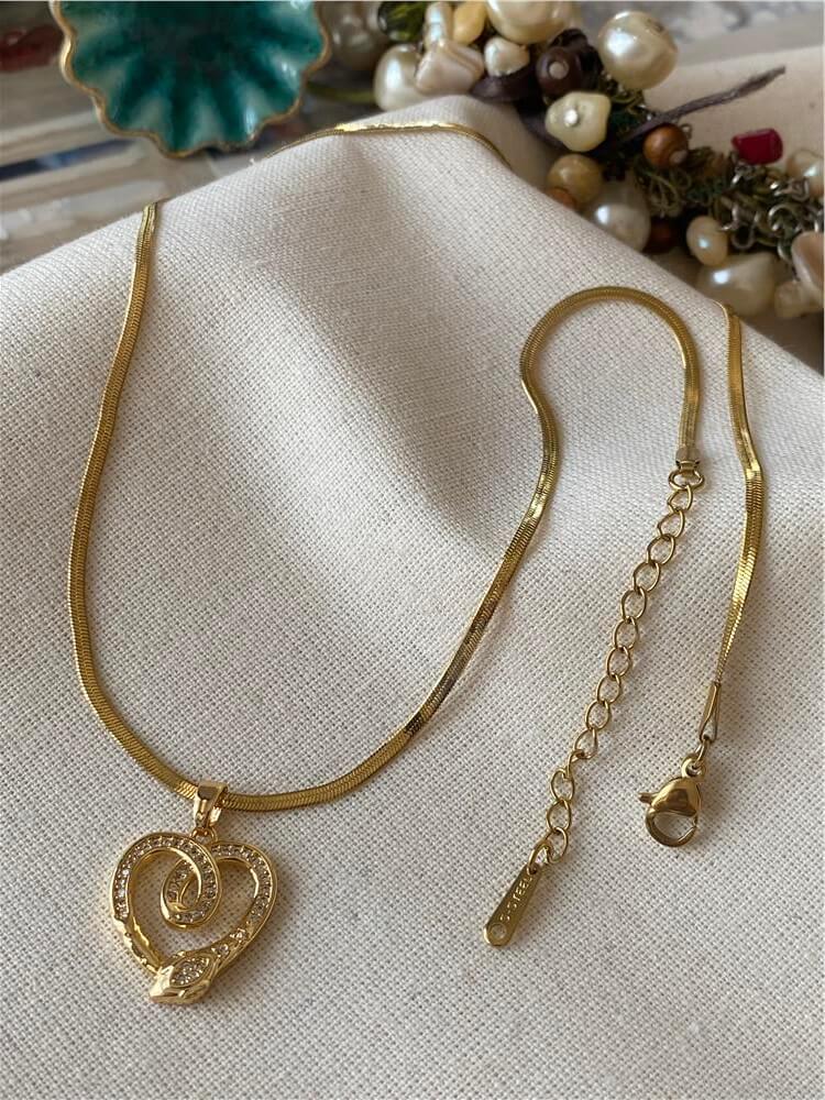 Çelik Yılan Kalp Kolye