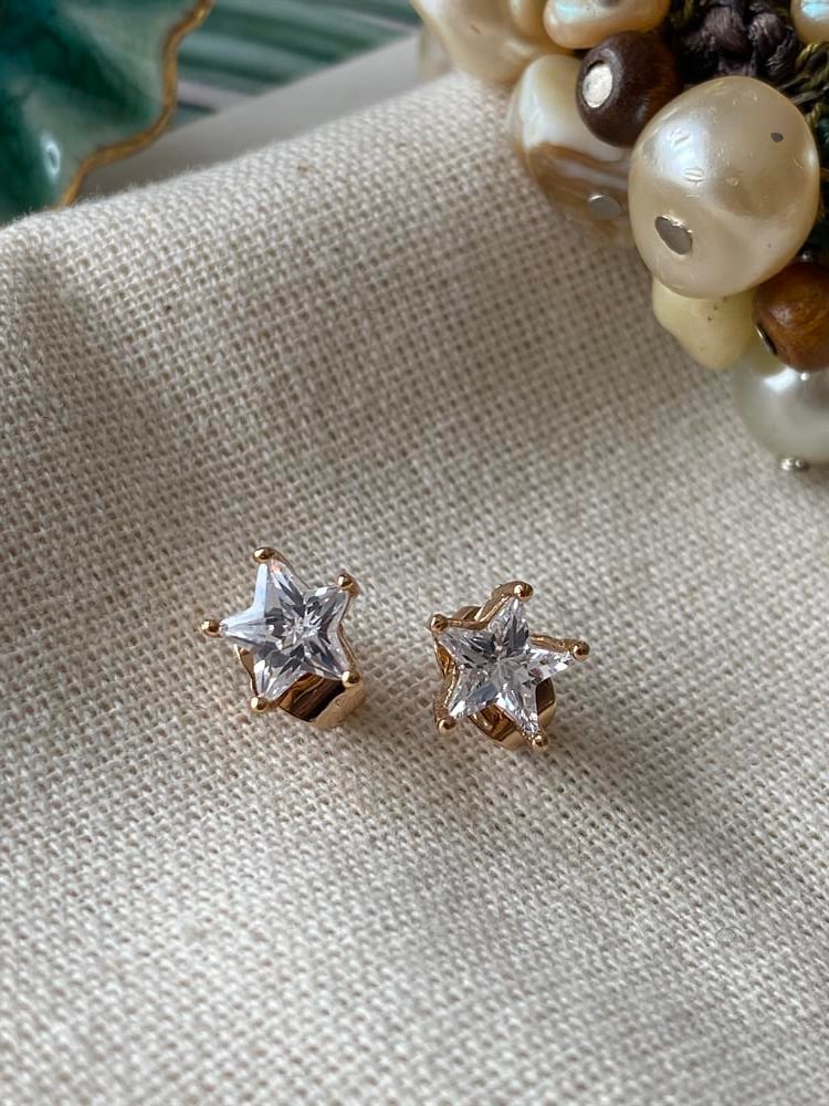 Çelik Yıldız Tektaş Küpe