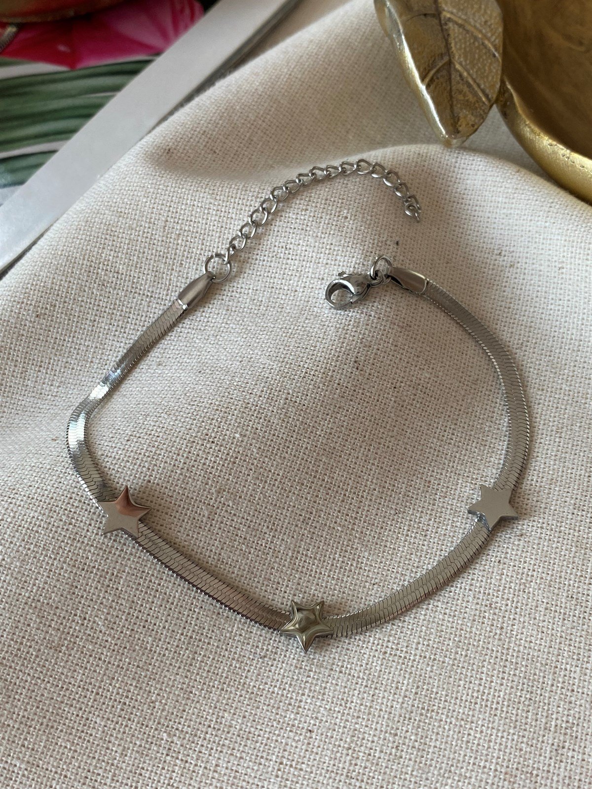 Çelik Yıldızlı Yassı Bileklik