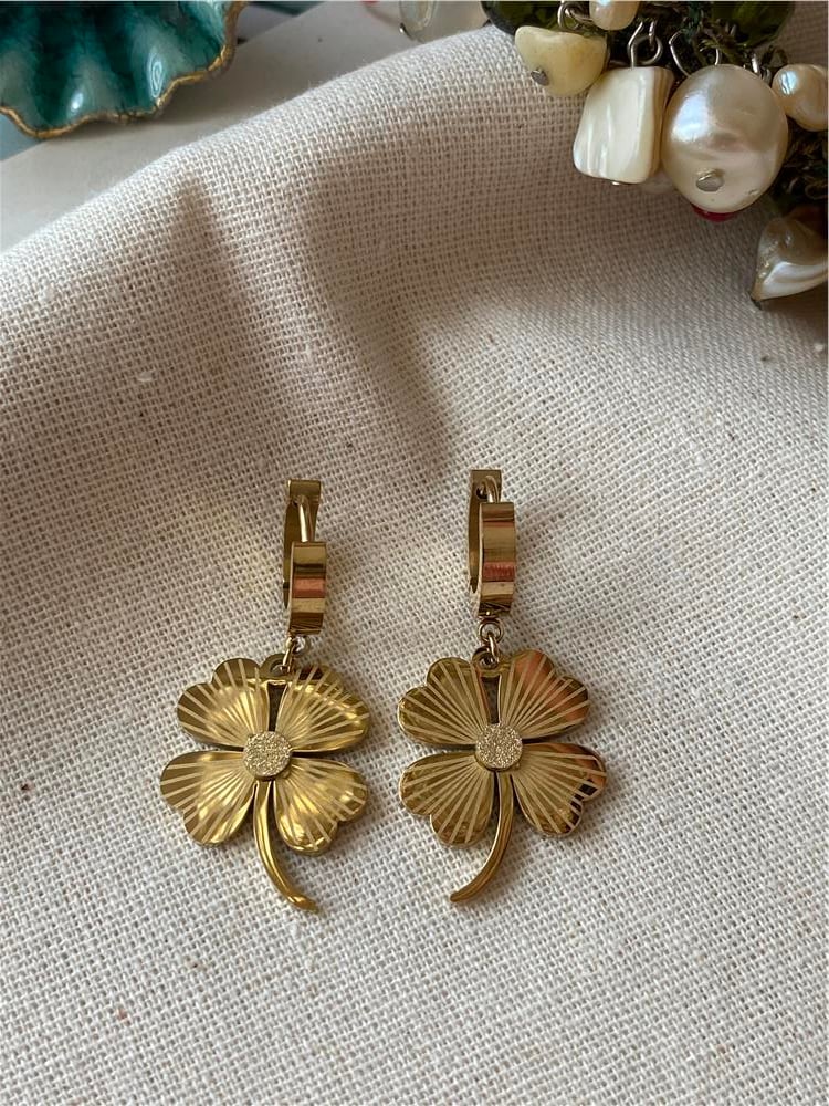 Çelik Zarif Yonca Küpe