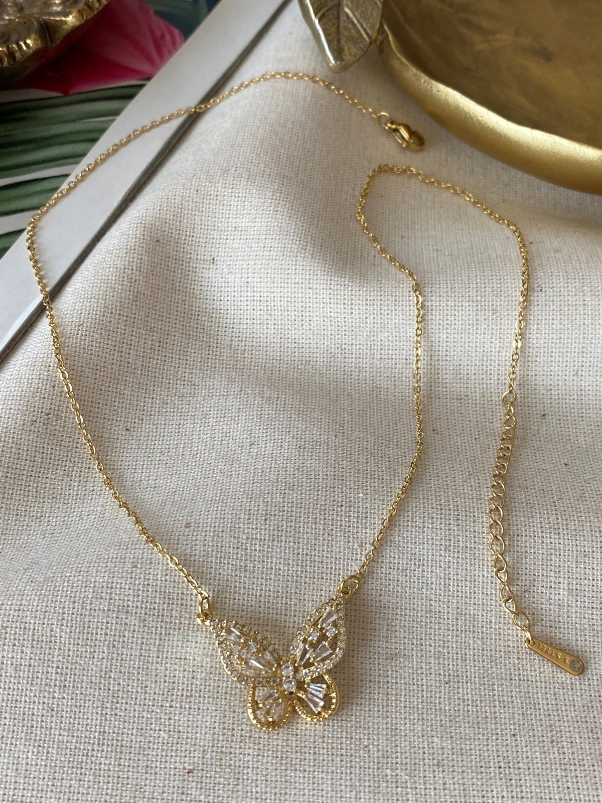 Çellik Kelebek Kolye