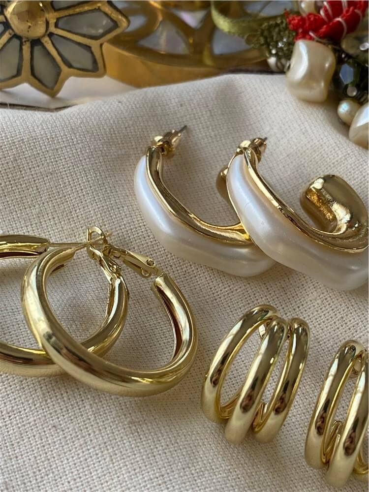 Çoklu 14K Sedefli Küpe Seti