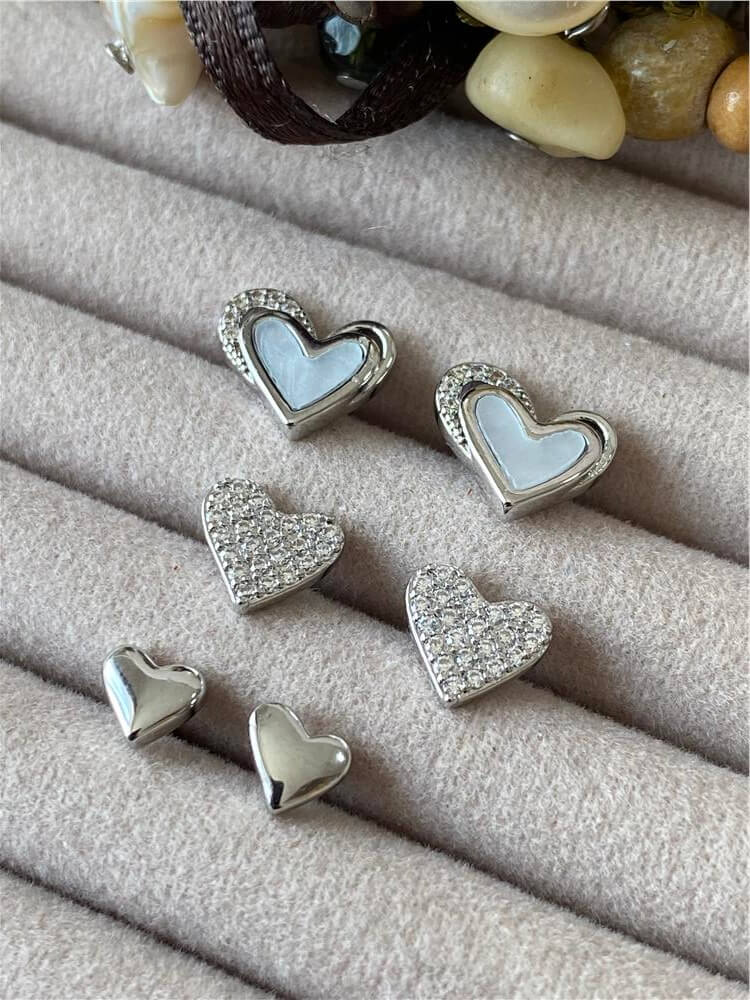 Çoklu Sedefli Silver Minik Kalp Küpe Seti