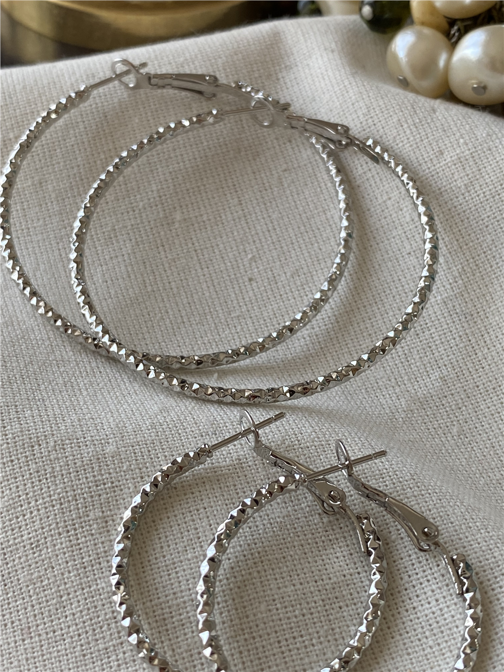 Desenli İnce Silver Halka Küpe