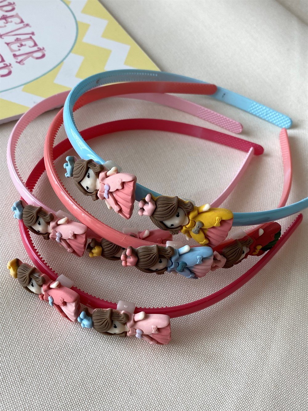 Figürlü Çocuk Taç