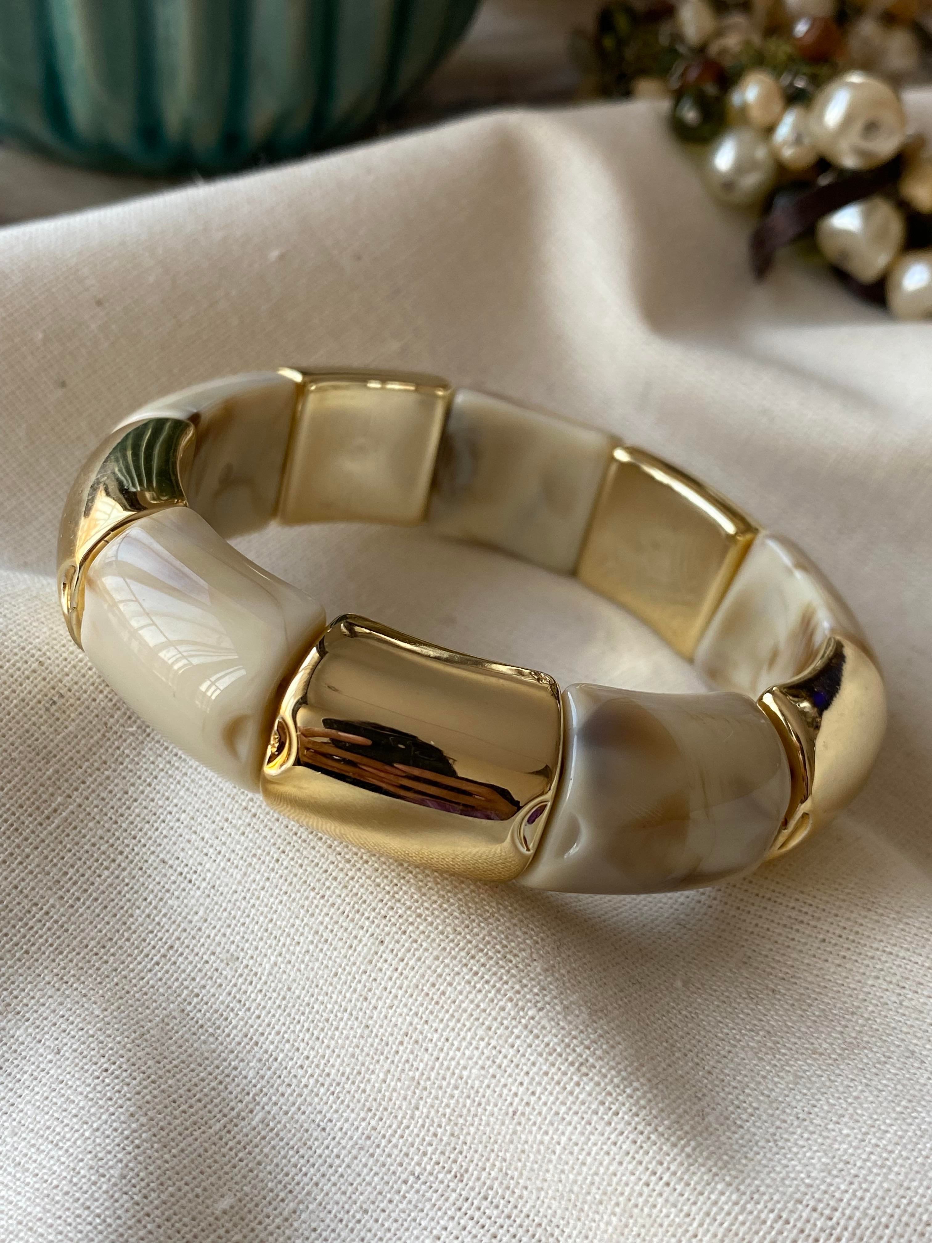 Geniş Gold Detaylı Esnek Bileklik