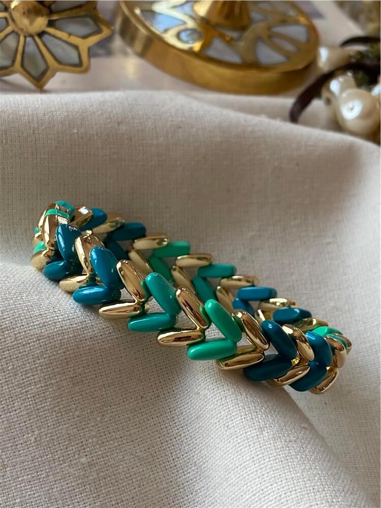 Gold Detaylı Yeşil V Model Porselen Esnek Bileklik