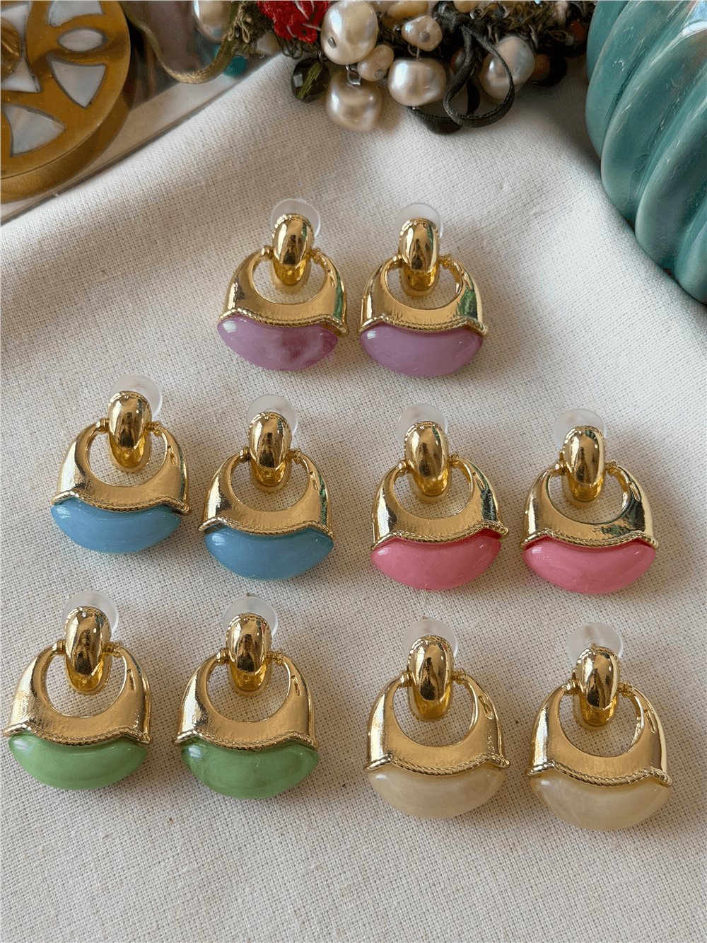Gold Plakalı Renkli Vintage Küpe