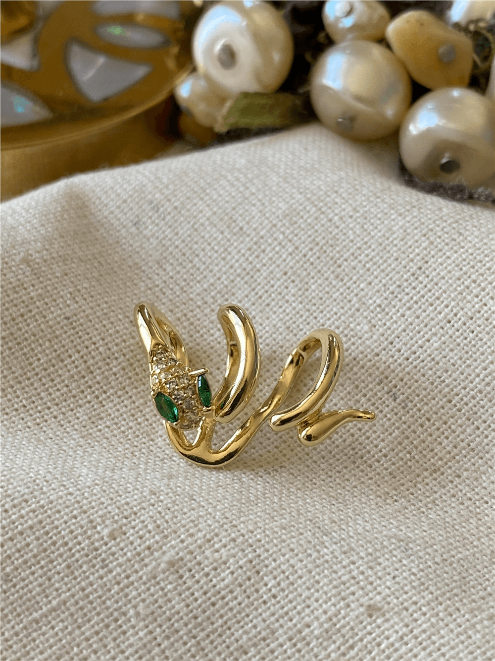 Gold Snake Kıkırdak Küpe