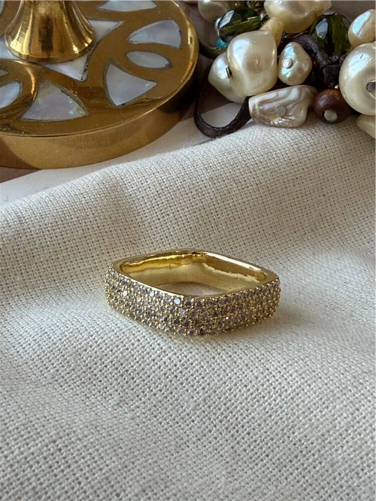 Gold Taşlı Kare Yüzük