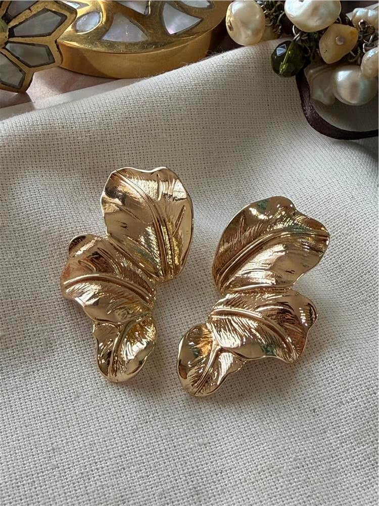 Gold Yarım Yaprak Küpe