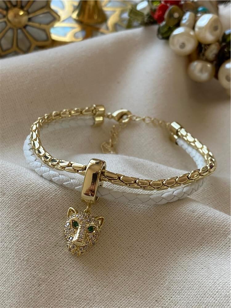 İkili Kaplan Charmlı Beyaz Deri Detaylı Bileklik