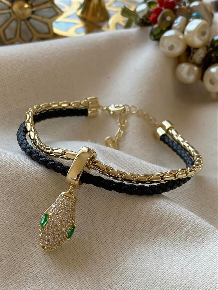 İkili Yılan Charmlı Siyah Deri Detaylı Bileklik