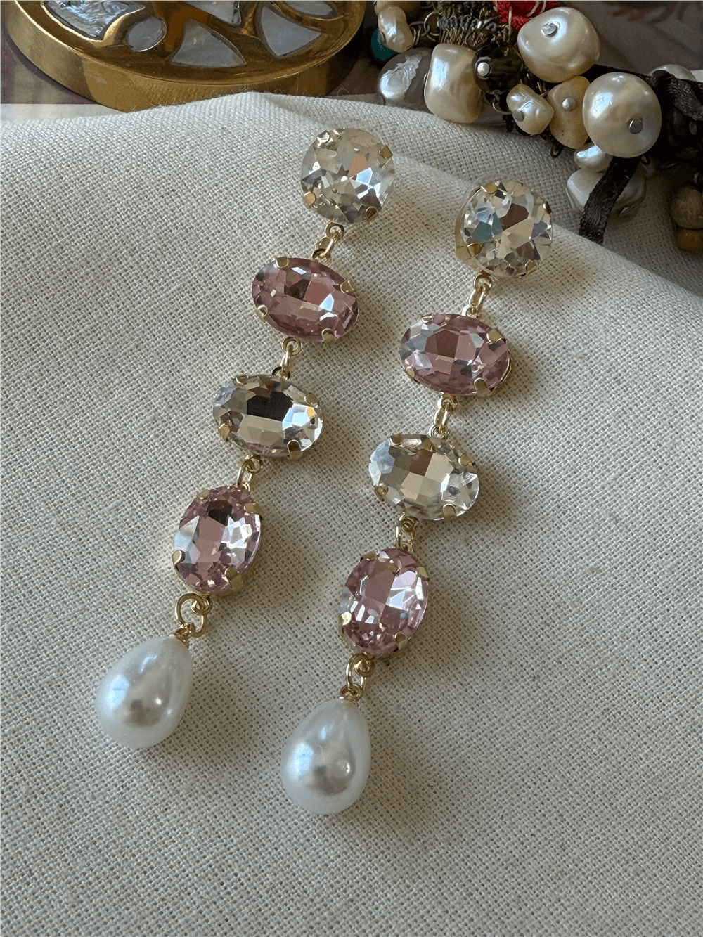 İnci Sallantılı Pembe Kristal Taşlı Küpe