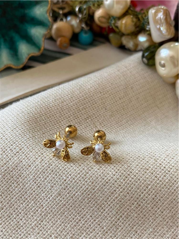 İncili Arı Piercing