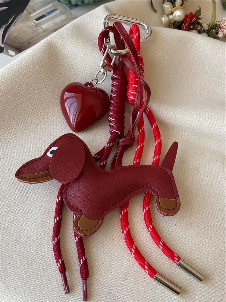 Kalp Detaylı Bordo Köpek Çanta Charmı