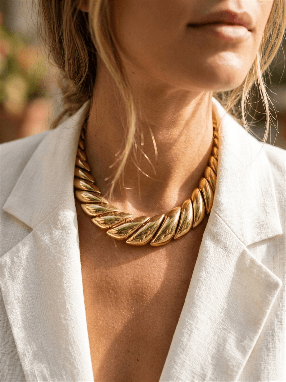 Marka Model Gold Plakalı Kolye