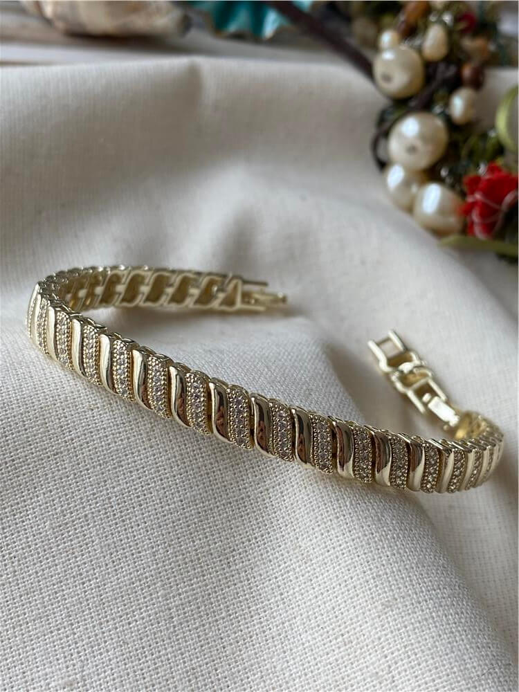 Özel Seri 14K Taşlı Wave Bileklik