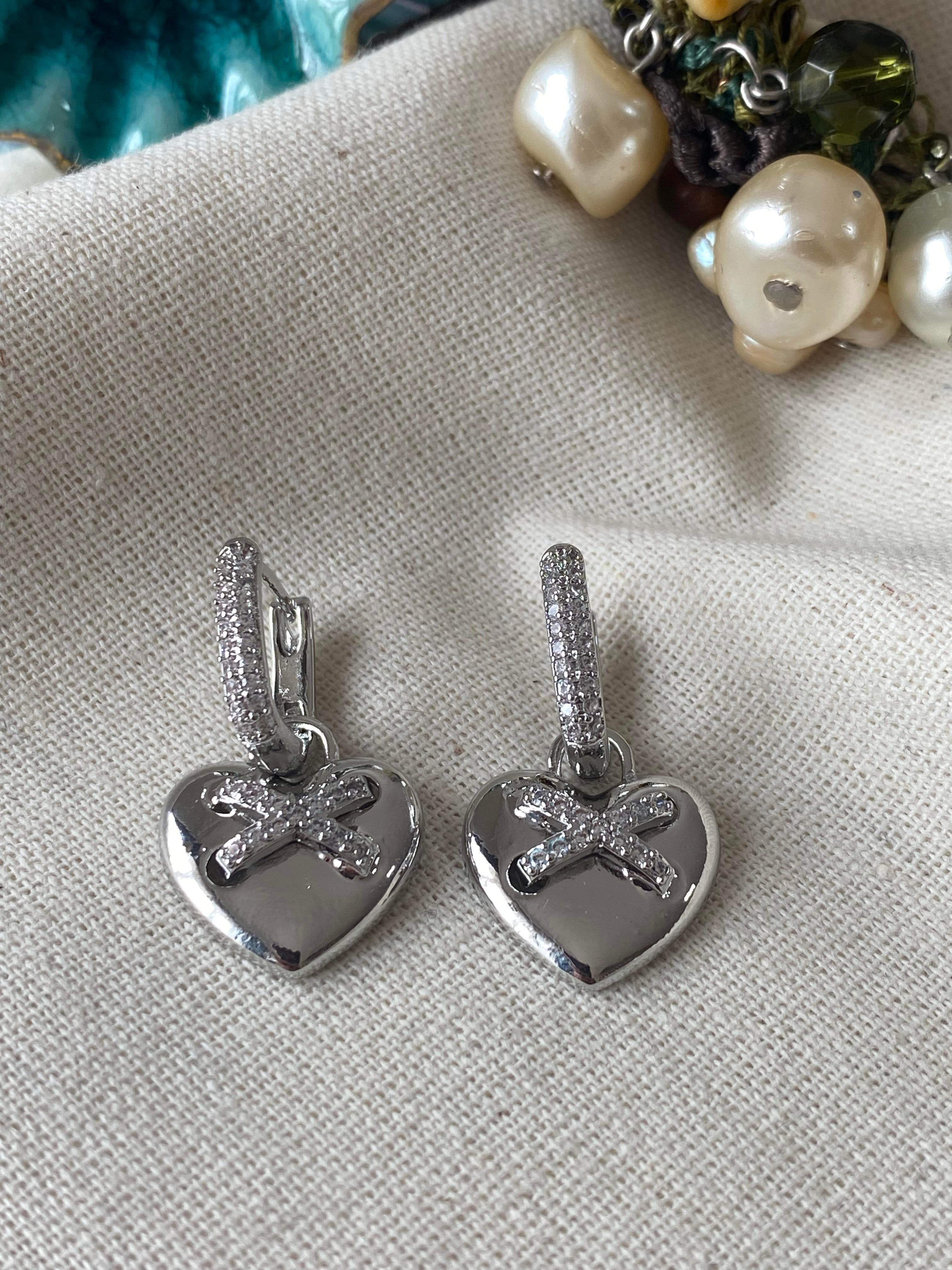 Özel Seri Cross Heart Küpe
