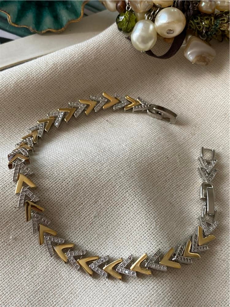 Özel Seri Gold Silver Taşlı V Bileklik