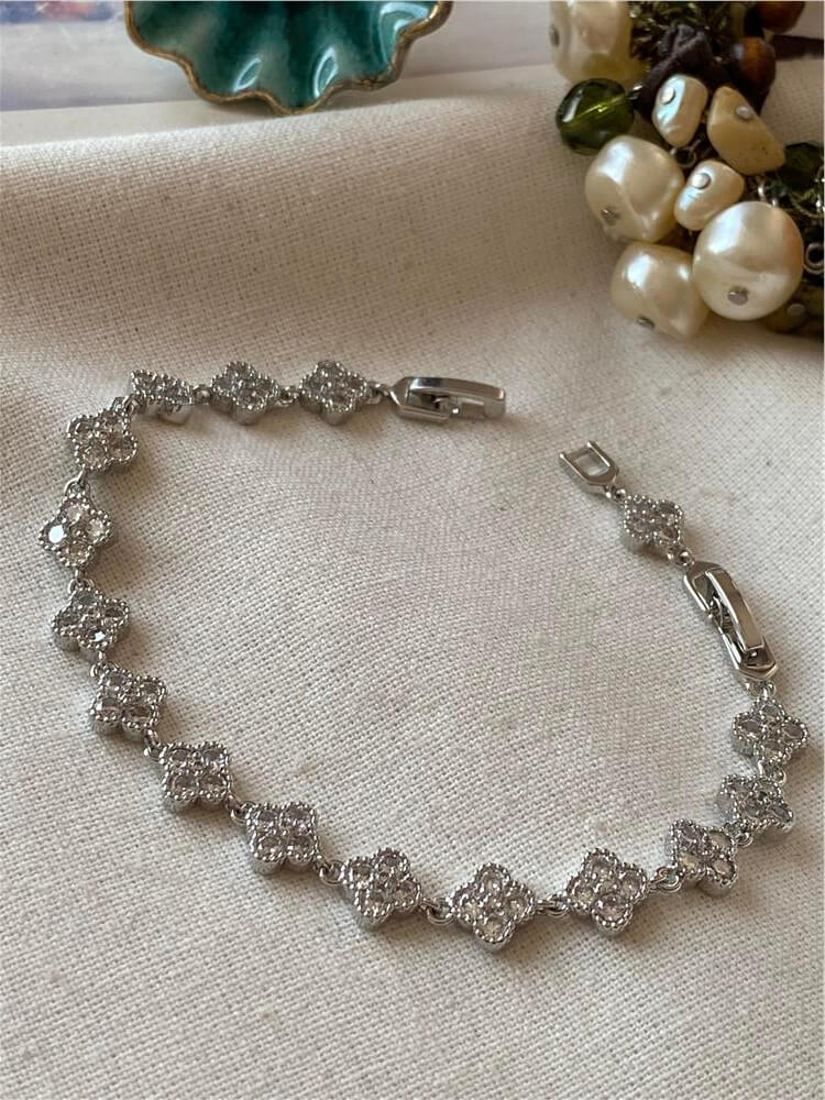 Özel Seri Silver Taşlı Cleef Bileklik