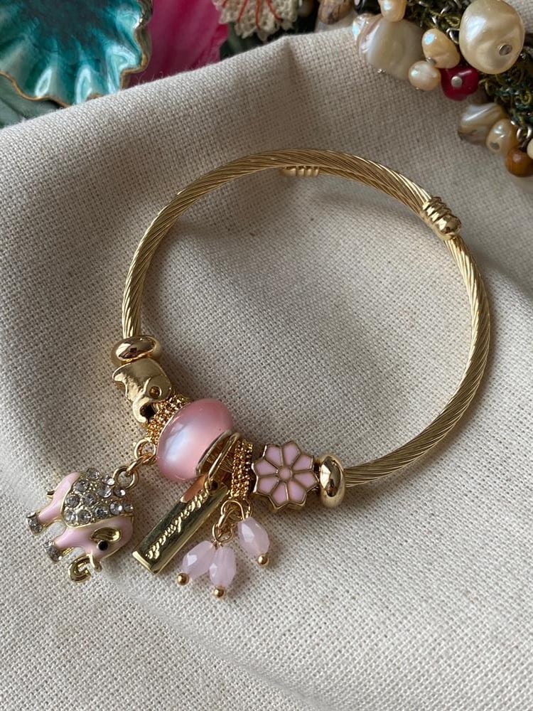 Pembe Fil Charmlı Bileklik