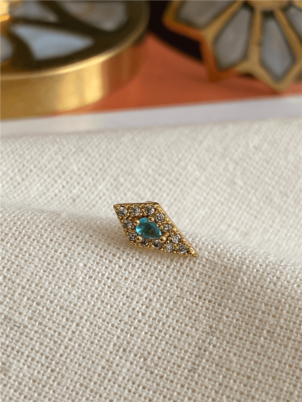 Renkli Taşlı Kite Piercing