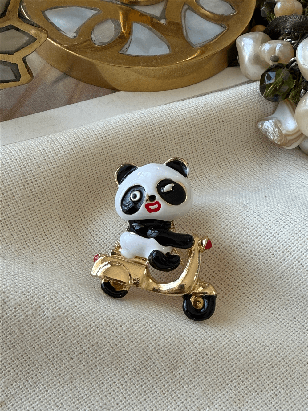 Scooterlı Panda Broş