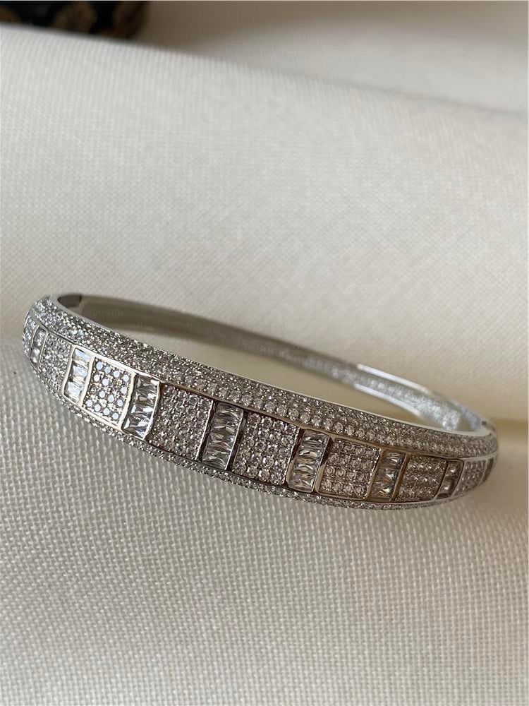 Silver Ares Kelepçe