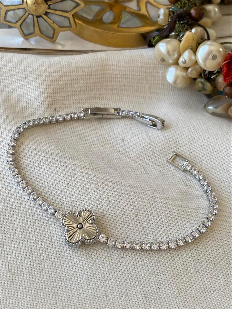 Silver Cleef Detaylı İnce Suyolu Bileklik