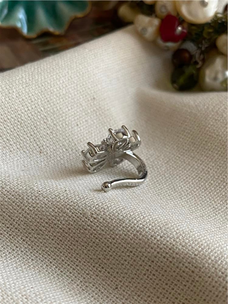 Silver Flower Kıkırdak Küpe
