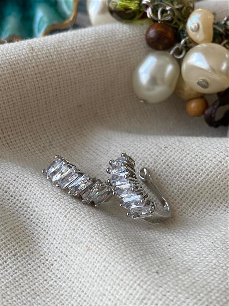 Silver Horizontal Kıkırdak Küpe