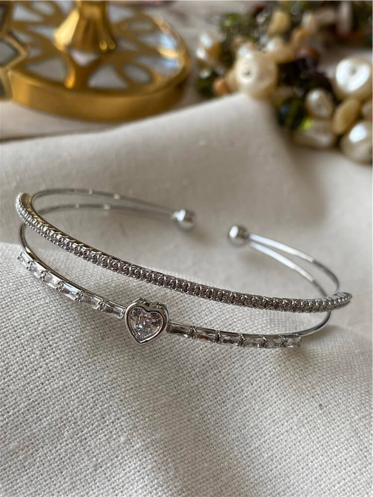 Silver Kalp Detaylı Taşlı Açık Kelepçe