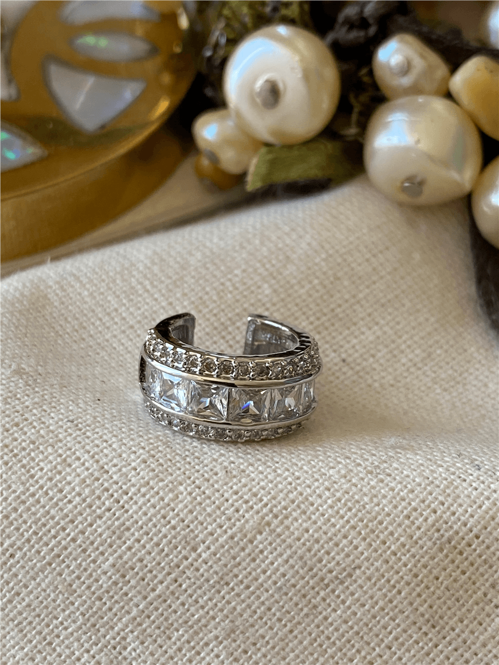 Silver Kare Taşlı Kıkırdak Küpe