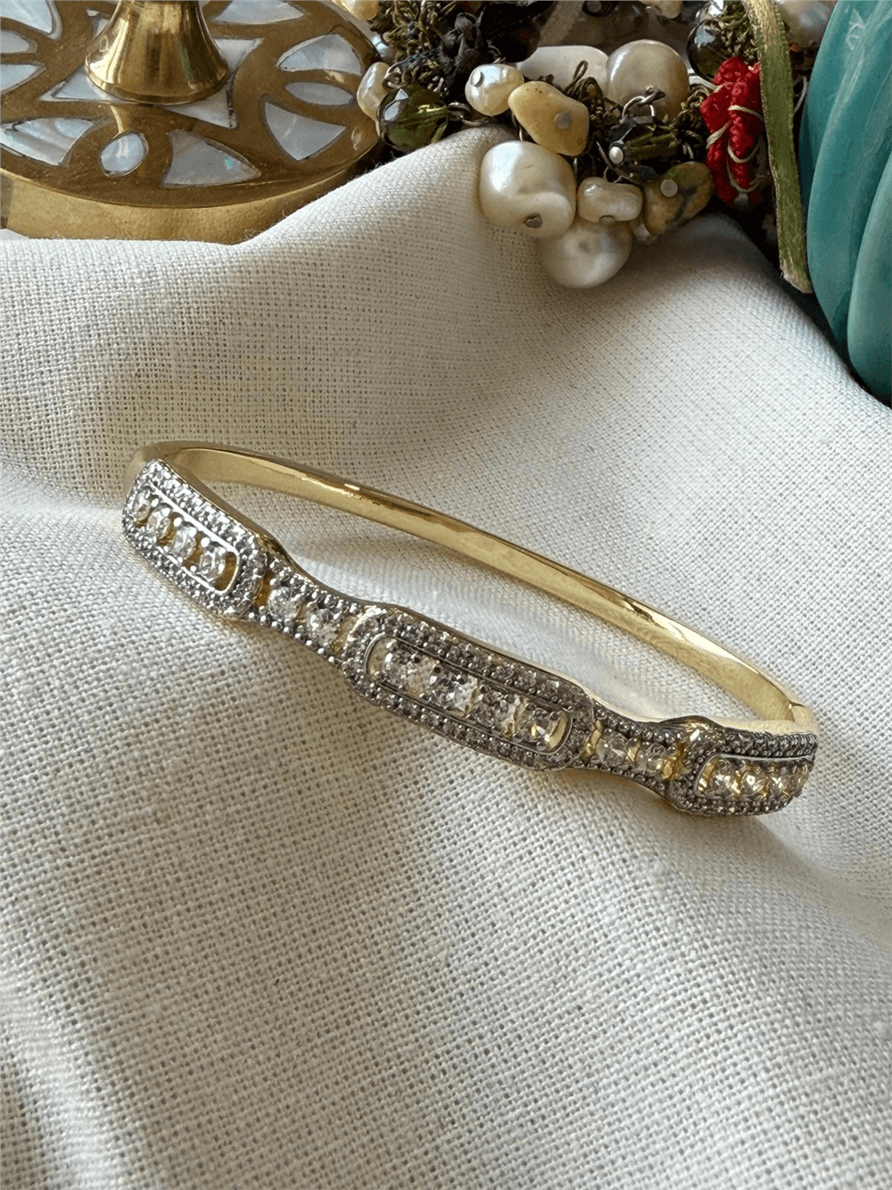 Silver Taşlı Dikdörtgen Model Kelepçe
